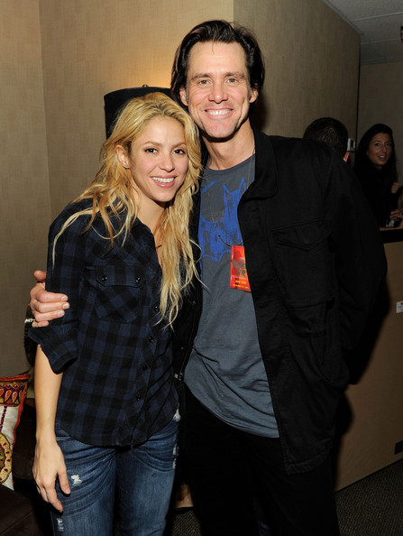 Jim Carrey and Shakira pose backstage after the Shakira concert at Madison 