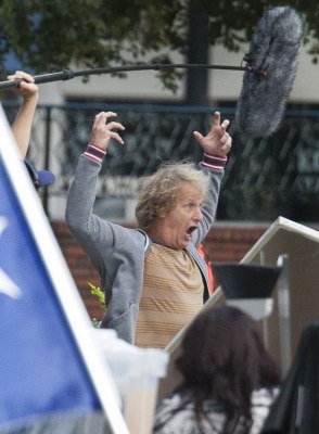 dumb-ontheset29.JPG