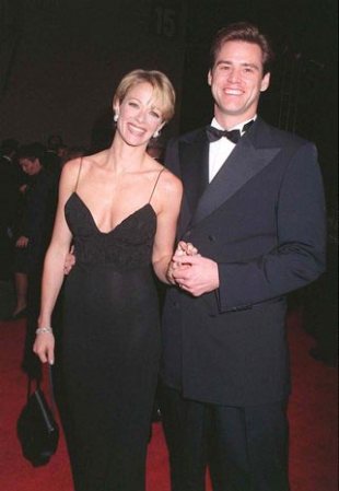 Fire and Ice Ball
Jim Carrey and Lauren Holly at the Fire and Ice Ball

(The Ball raises funds to fight women's cancers)
Keywords: Jim Carrey Lauren Holly Fire and Ice Ball Red Carpet