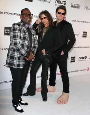eltonjohn66.jpg