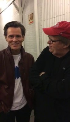 michael-moore-backstage025.jpg