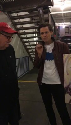 michael-moore-backstage050.jpg