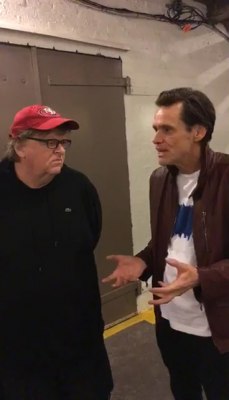 michael-moore-backstage082.jpg