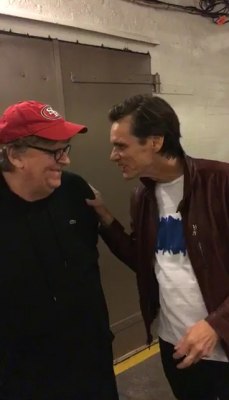 michael-moore-backstage095.jpg