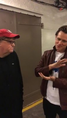 michael-moore-backstage097.jpg