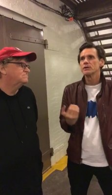 michael-moore-backstage106.jpg