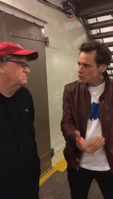 michael-moore-backstage108.jpg