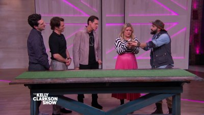 kelly-clarkson173.jpg
